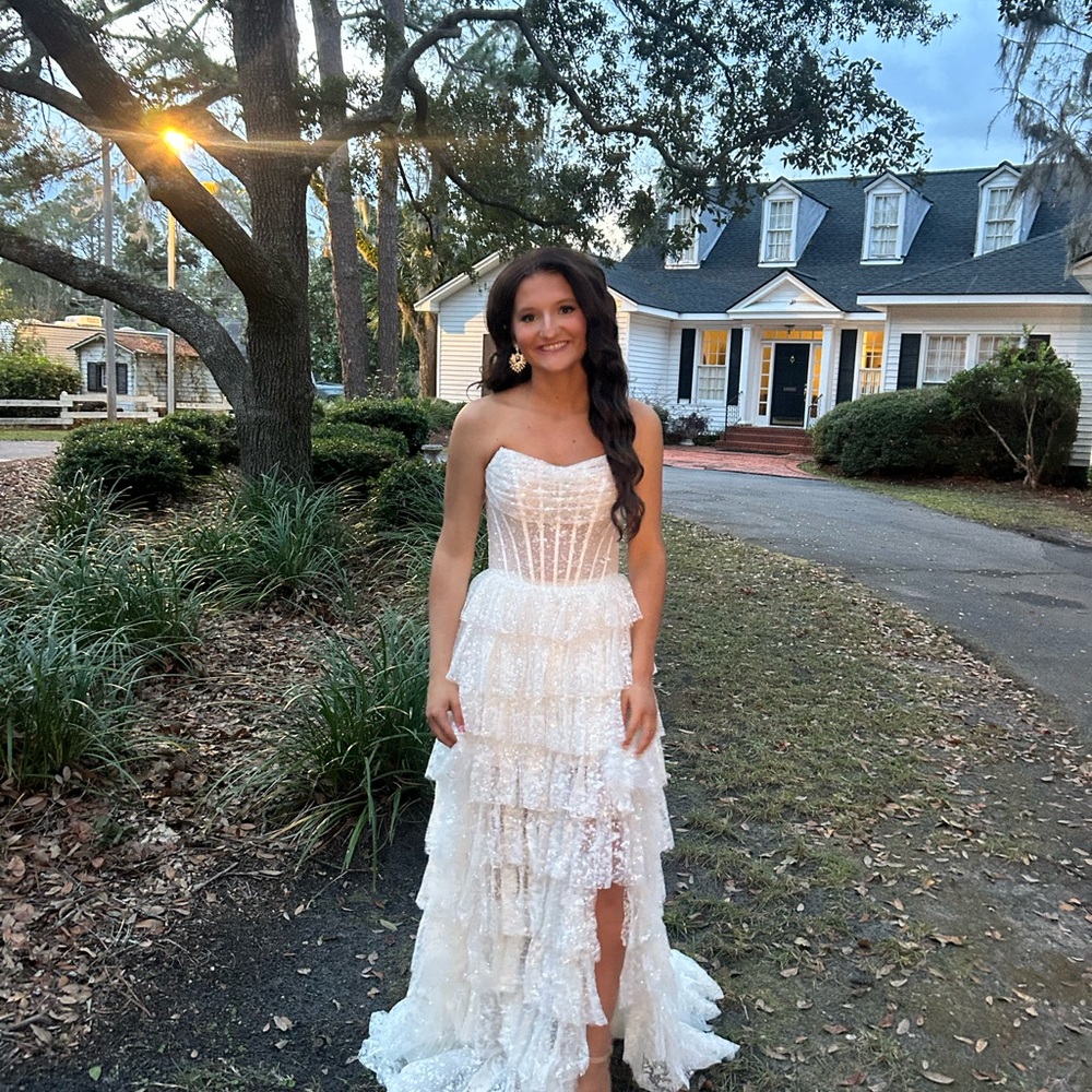 Elegant White Strapless Lace Gown